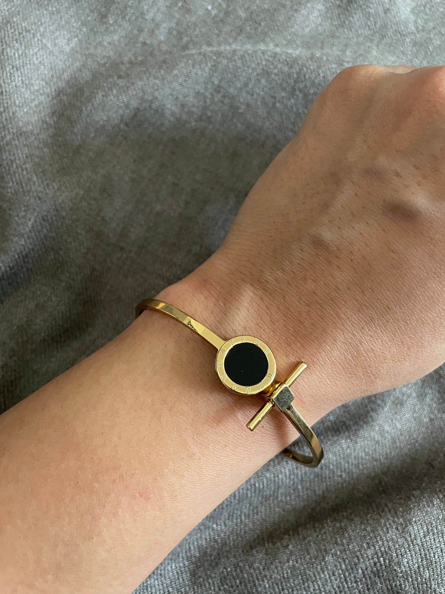 Onyx Roman T-Bar Cuff Bracelet