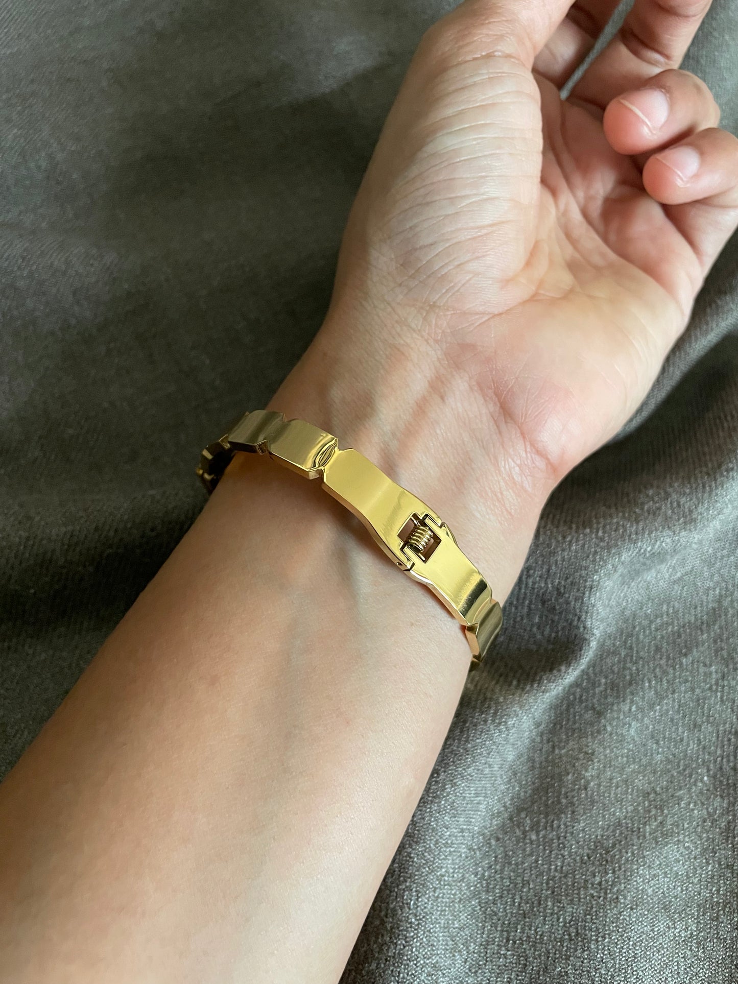 Regal Baguette Gold Bracelet
