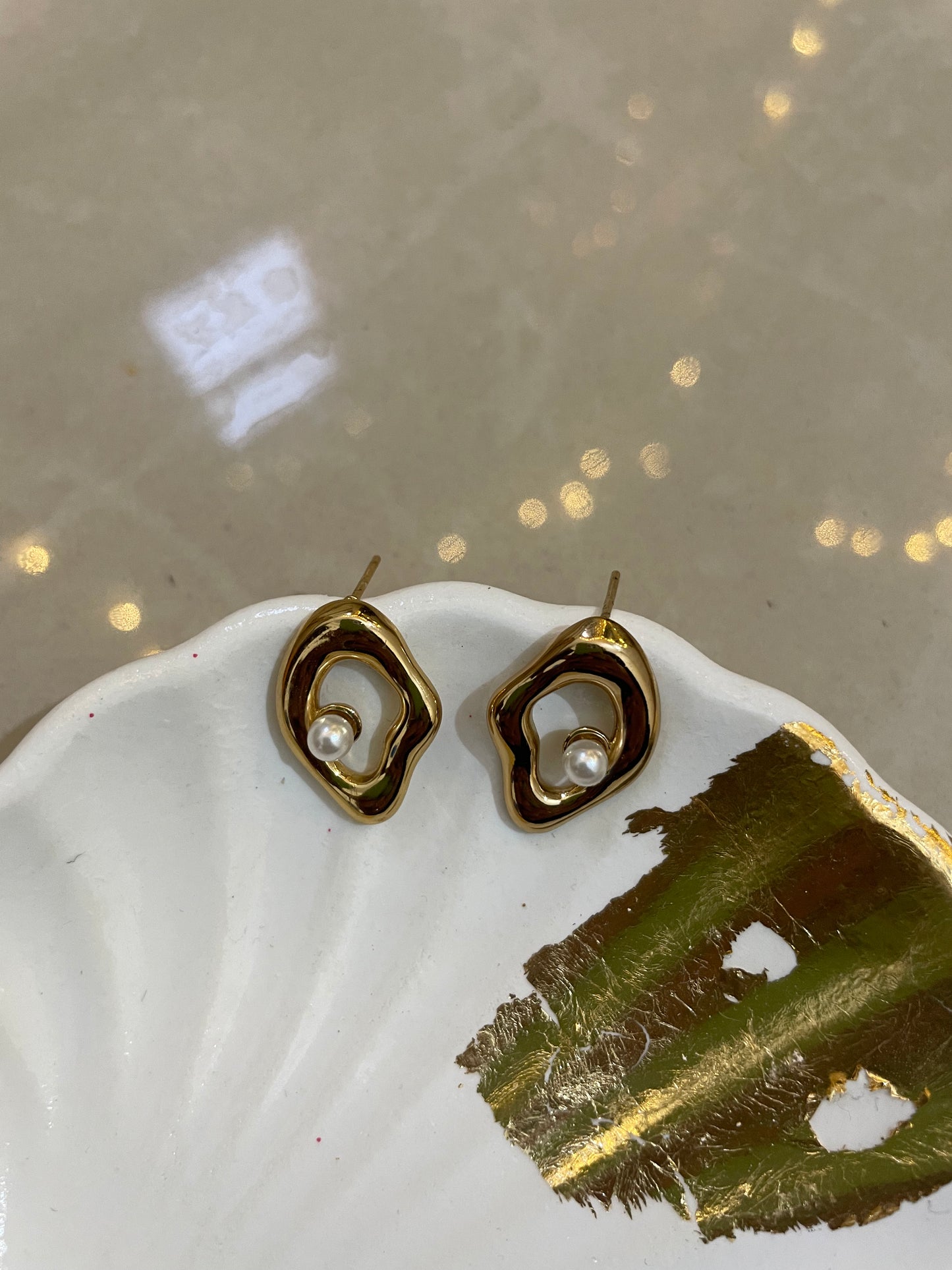 Orbit Pearl Sculpt Studs