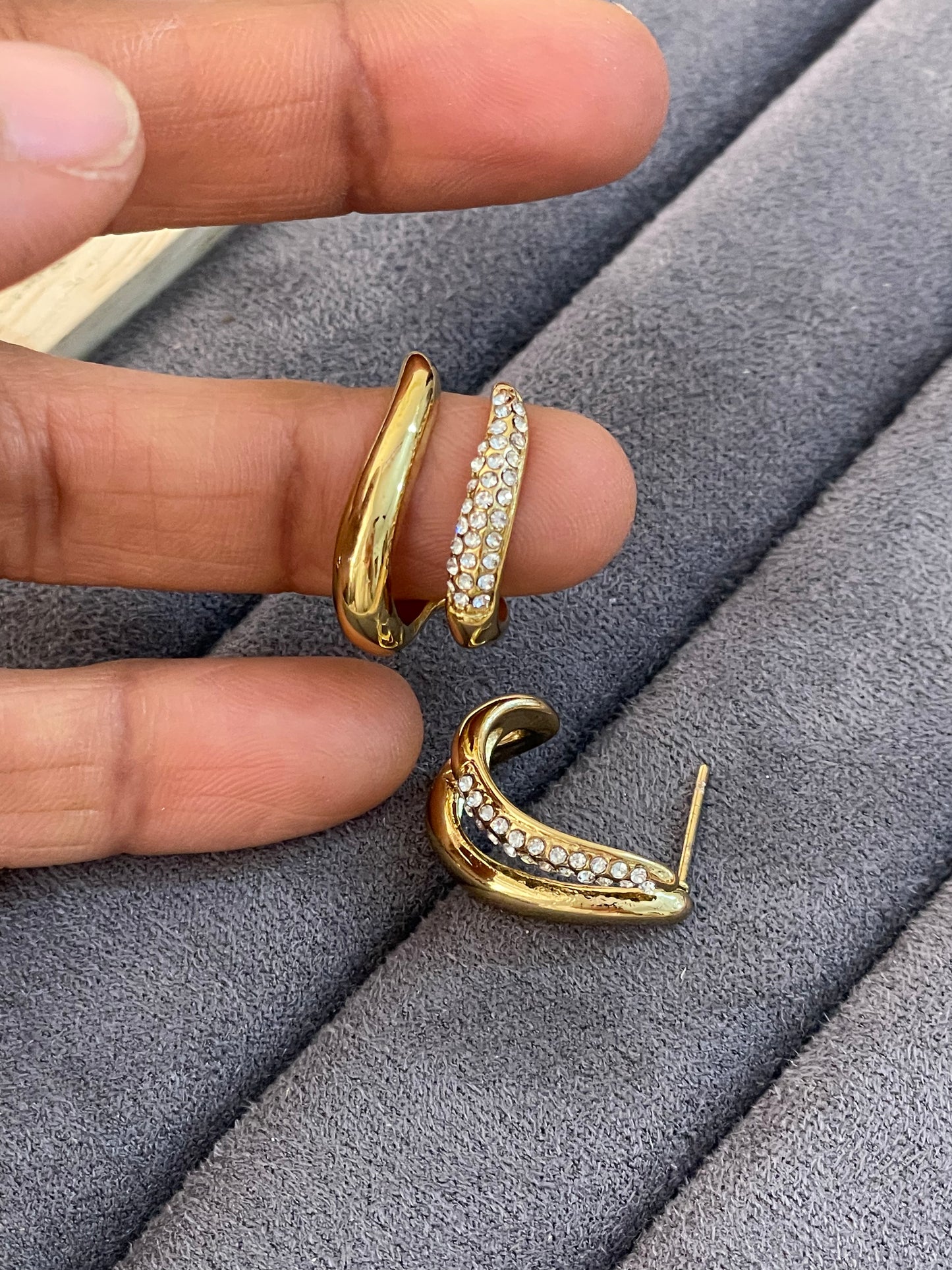 Dual Orbit Hoops