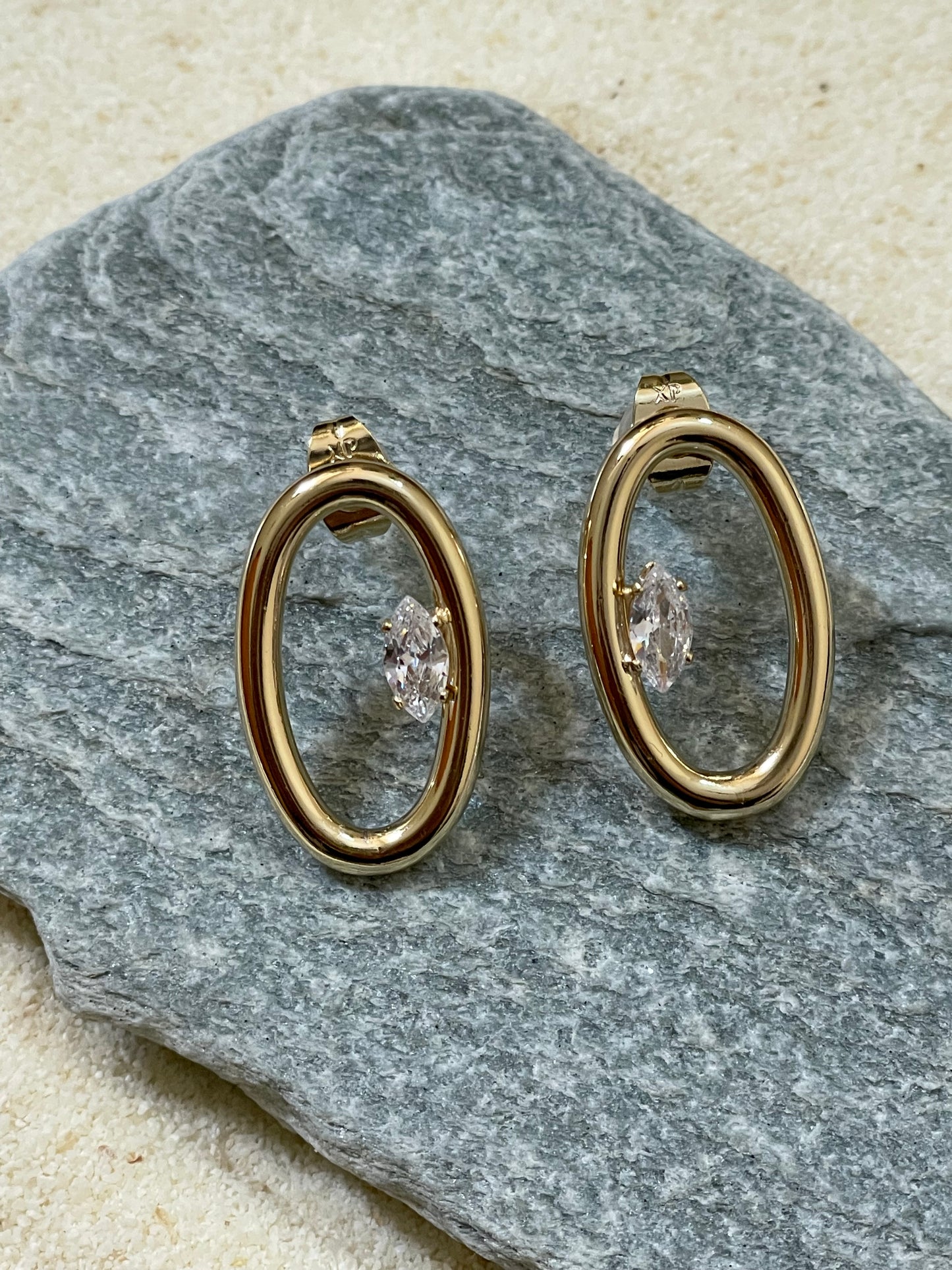 Lumin Oval Solitaire Studs