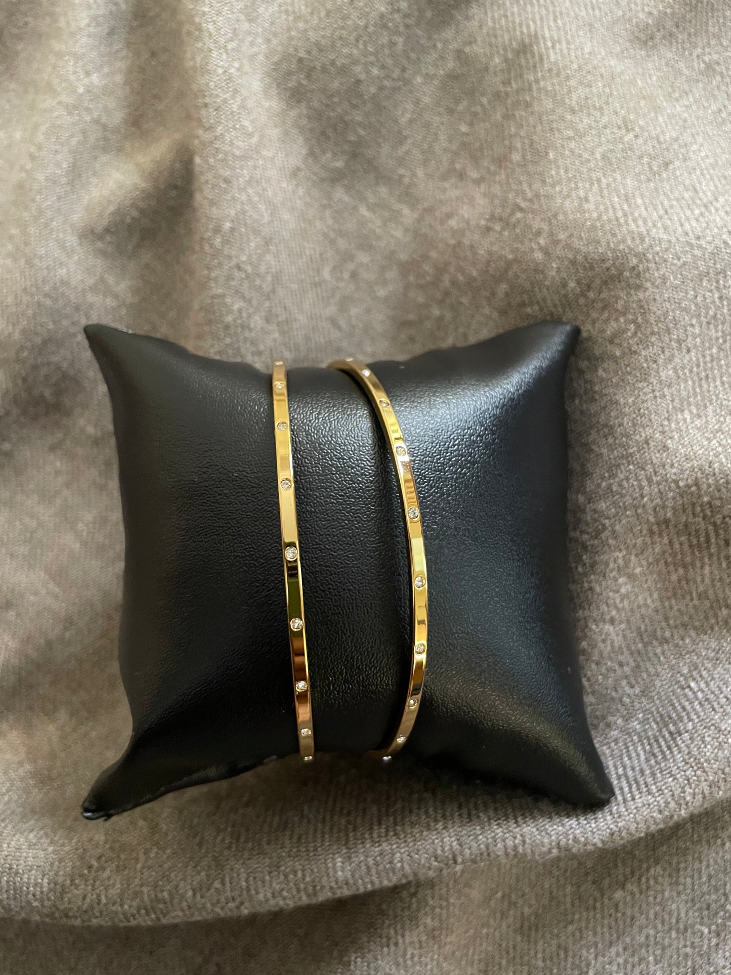 Luxe Linea Bangle