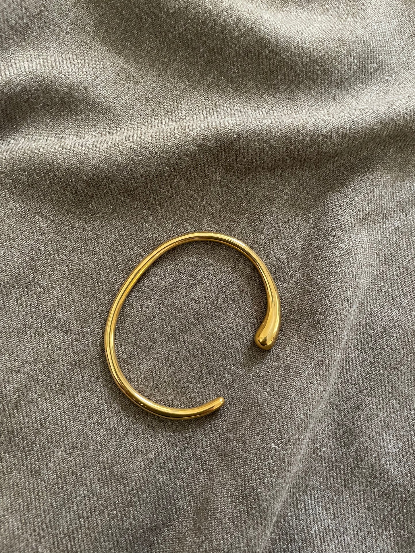 Fluid Aura Open Cuff