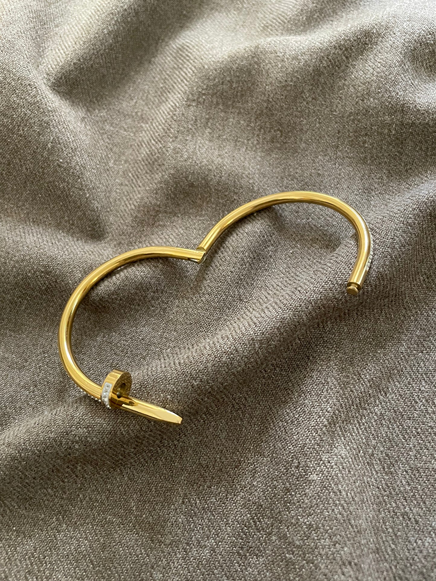 Luxe nail diamond bangle