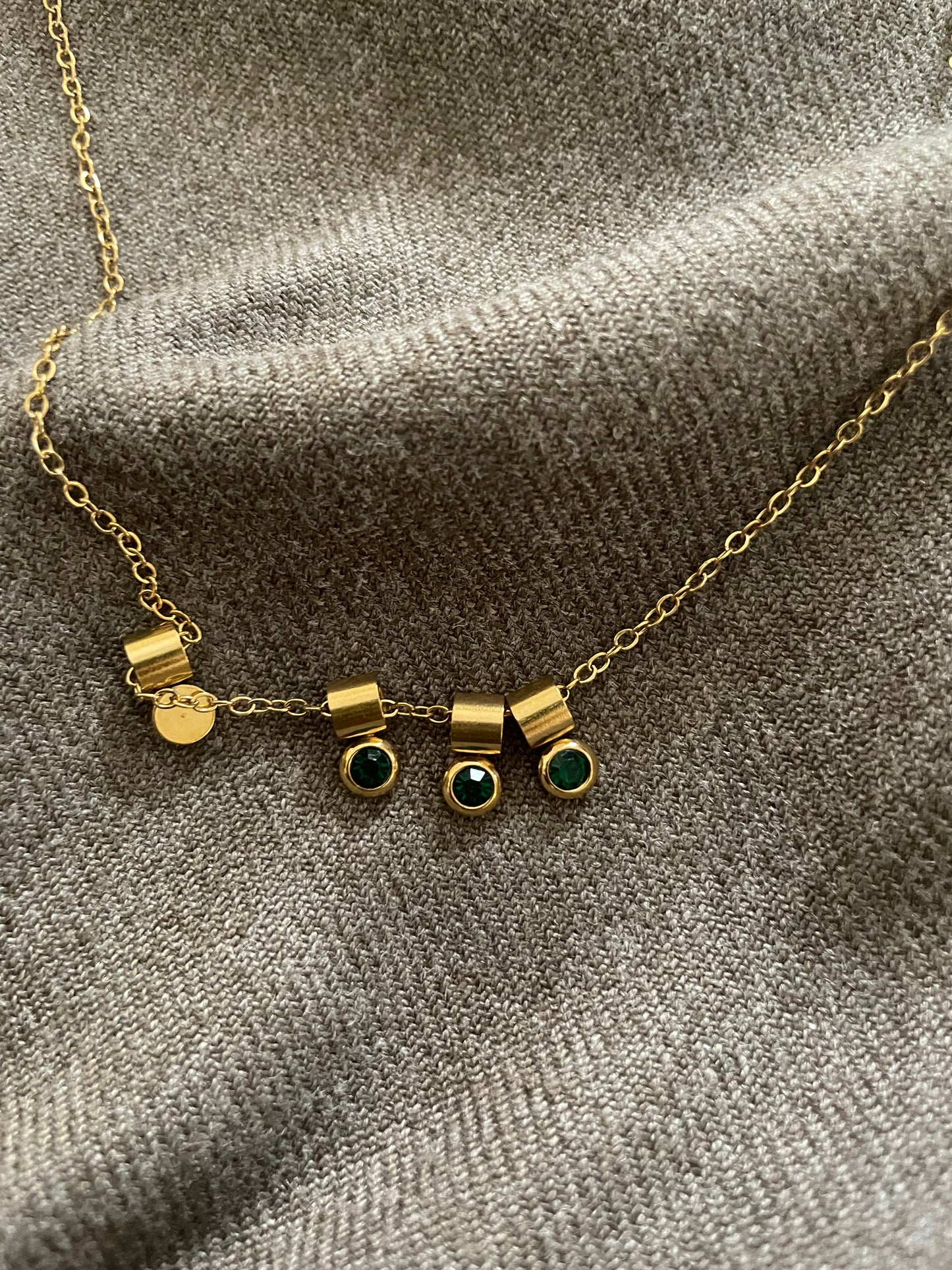 Rolling stone necklace