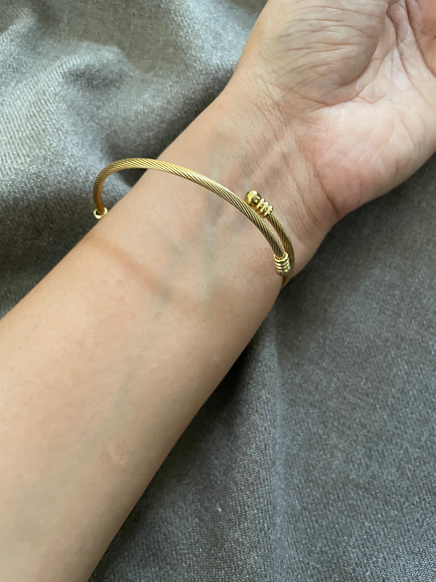 Clara Cable Clover Bangle