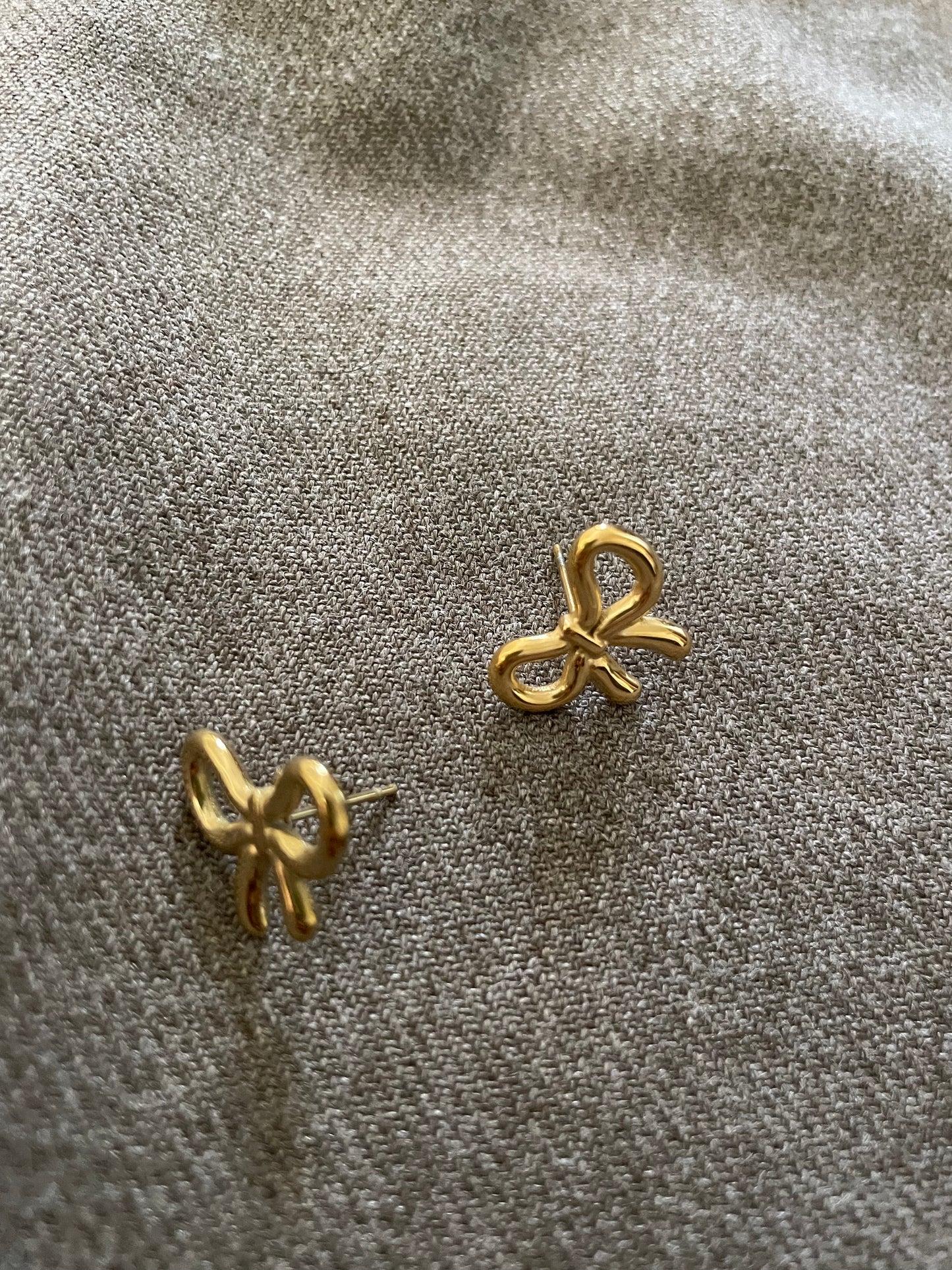 Gold Bow Studs