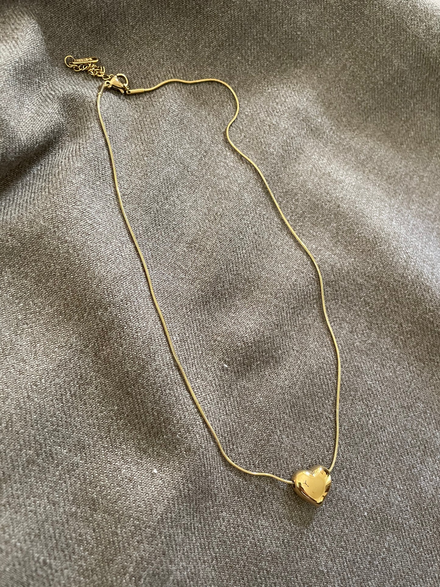Eternal Heart Gold Pendant necklace