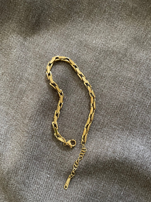 Luxe Leaf Link Bracelet