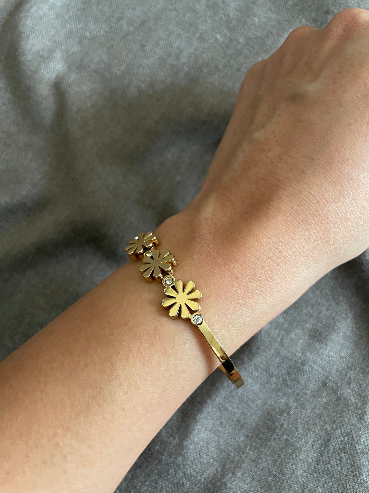 Daisy Sparkle Bangle