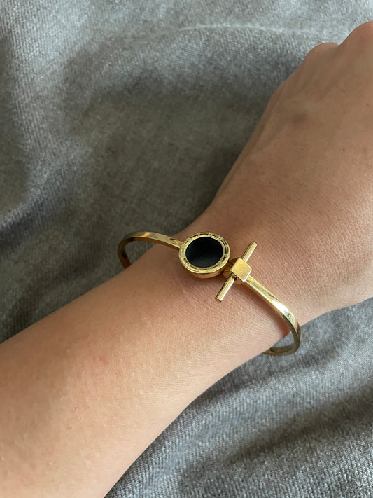 Onyx Roman T-Bar Cuff Bracelet