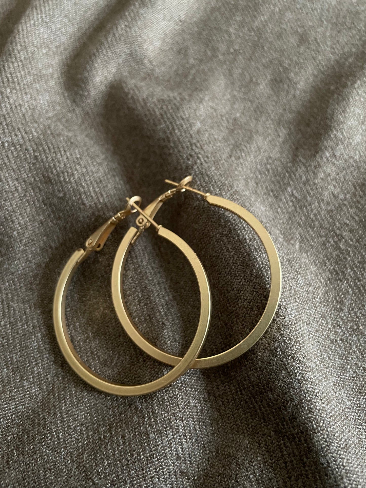 Matt Sleek Classic Hoops