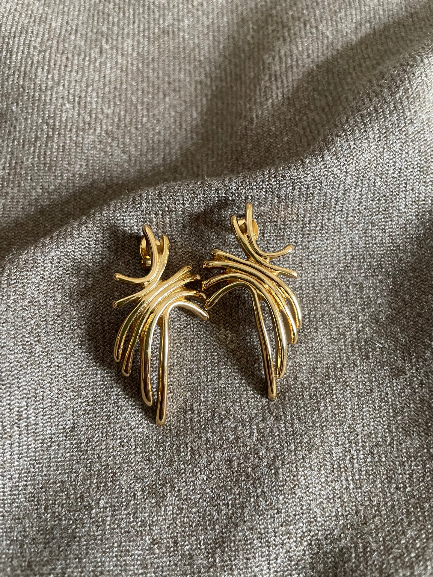 Stellar Wave Gold Studs