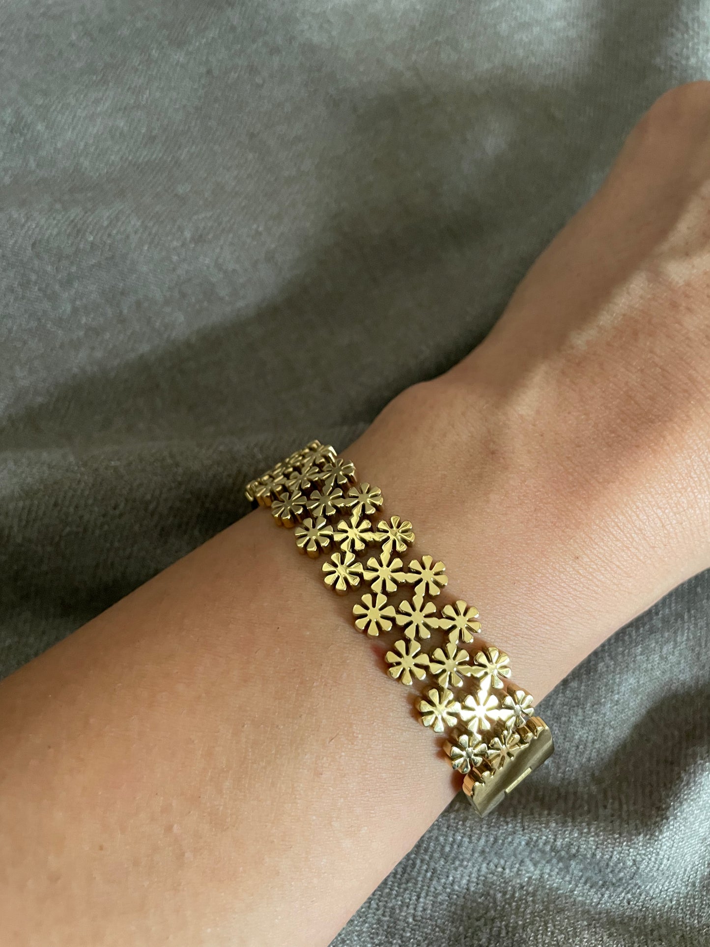 Blossom Cluster Gold Bracelet