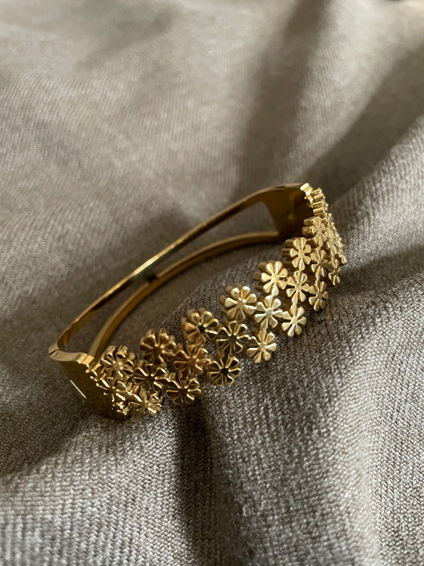 Blossom Cluster Gold Bracelet