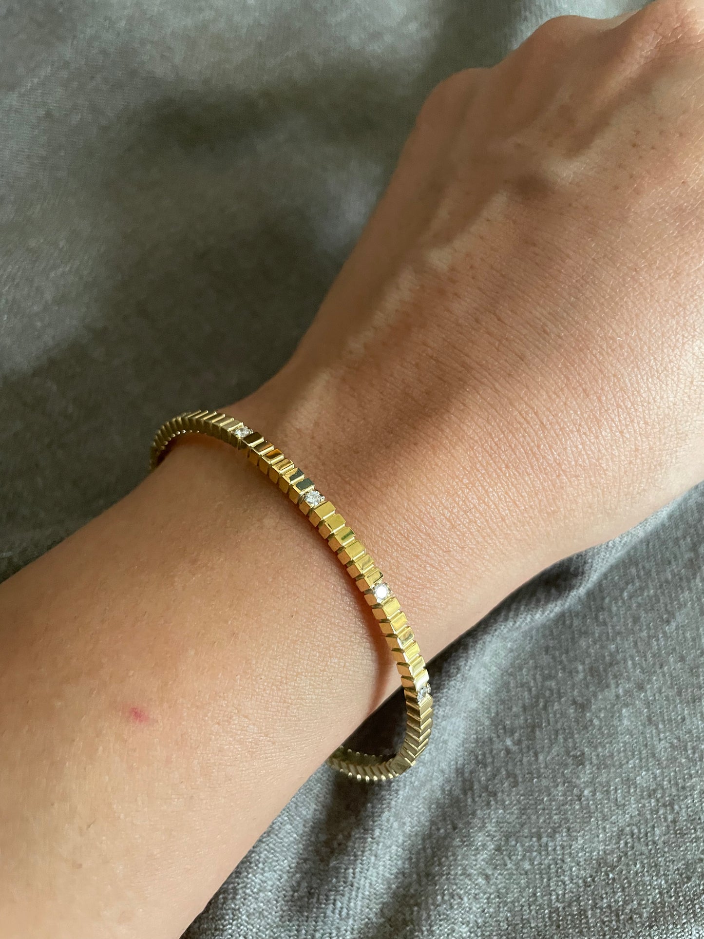 Minimalist Cubic Link Bangle