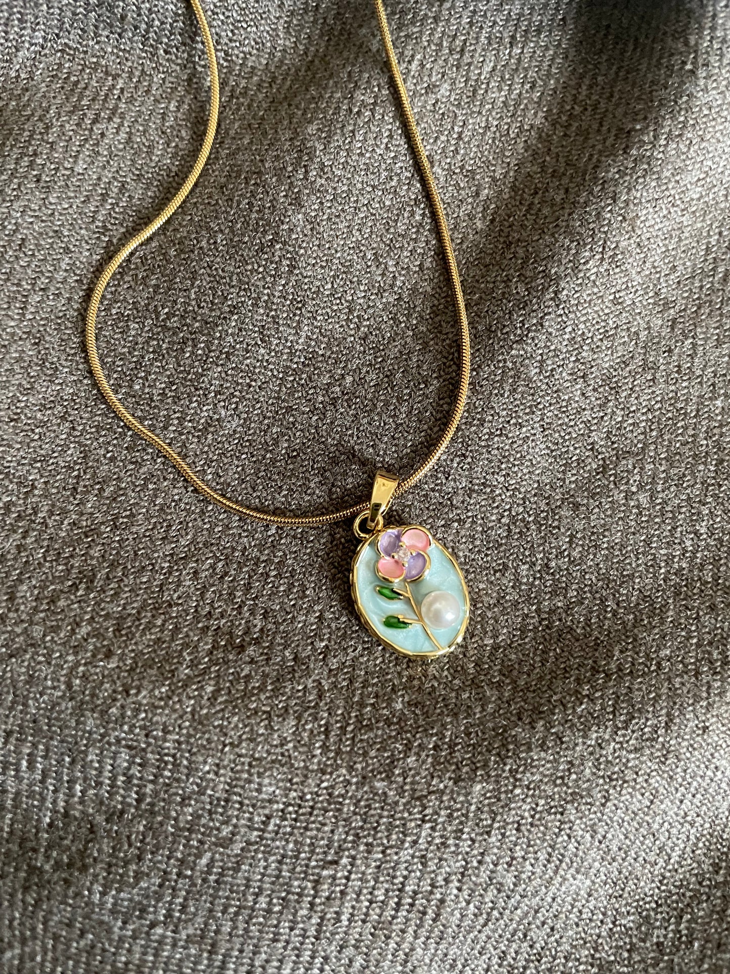 Petal Dream Vintage Pendant Necklace