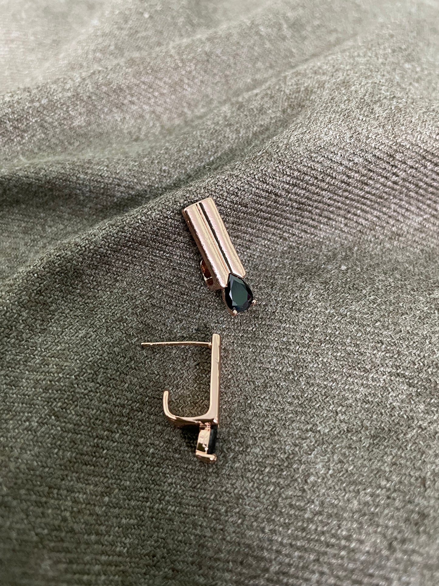 Black Stone Bar Drop Rose Gold Earrings