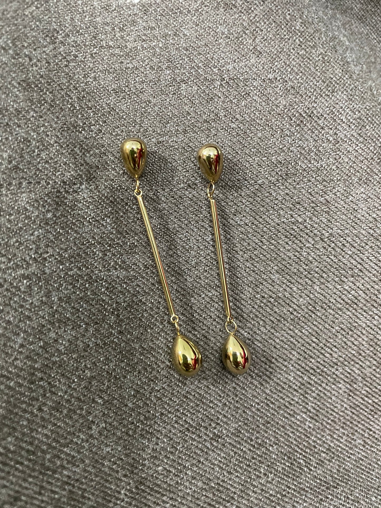 Gold Teardrop Linear Drop Earrings