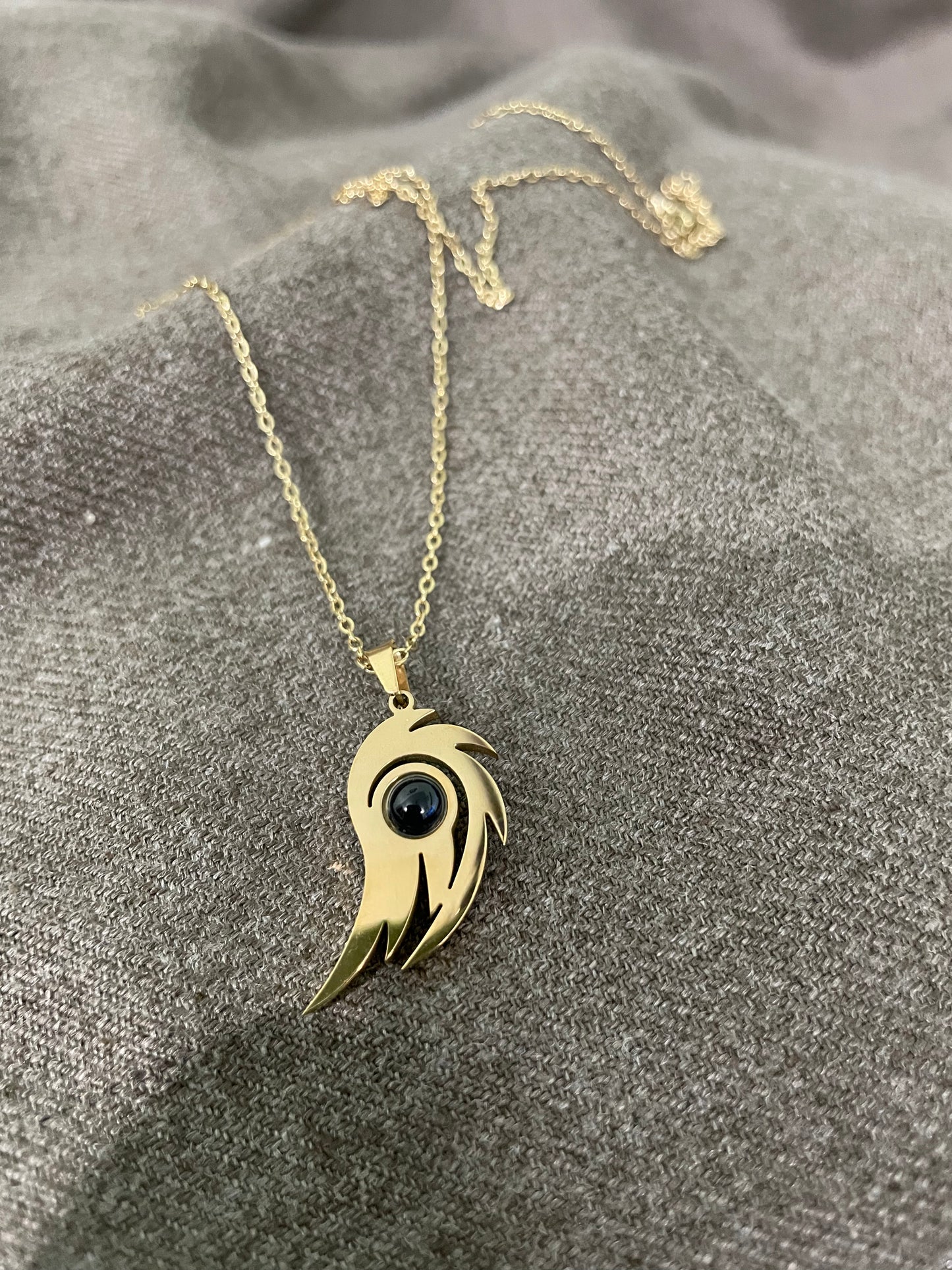 Peacock Feather Onyx Pendant Necklace