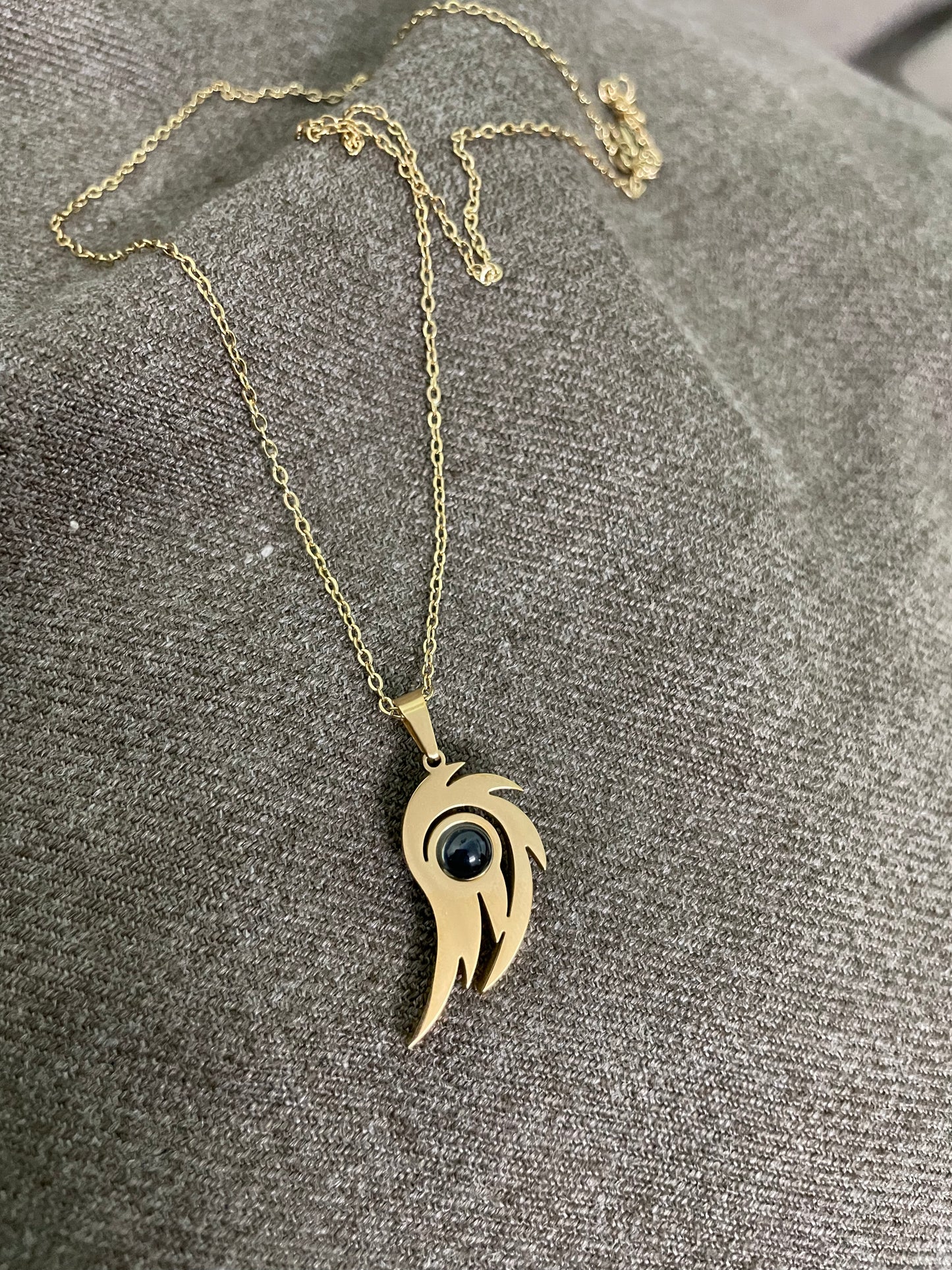 Peacock Feather Onyx Pendant Necklace