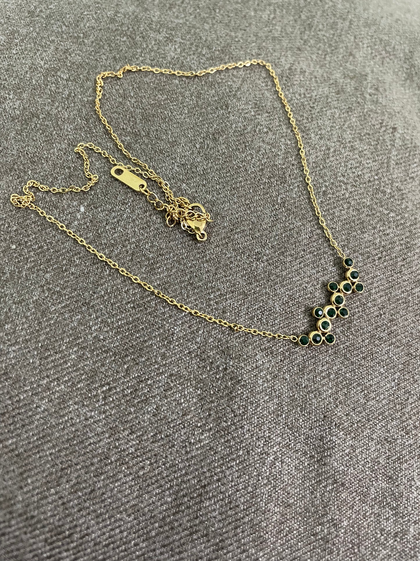 Emerald Cluster Minimal Necklace