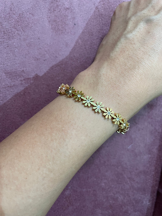 Blossom Daze Gold Bangle