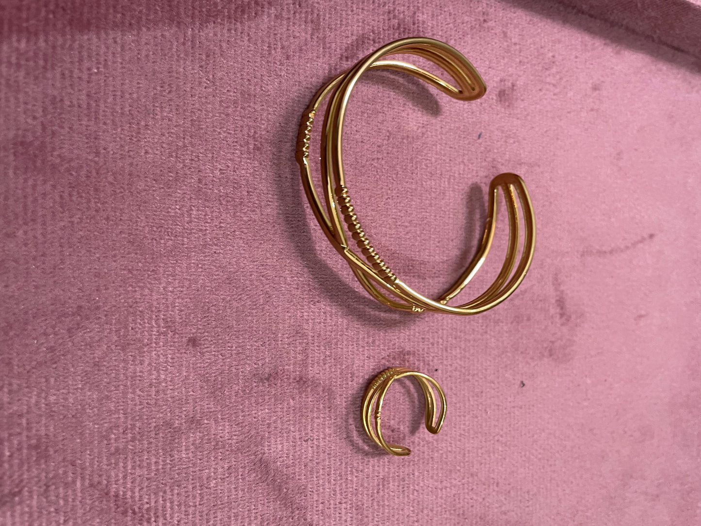 Twist Harmony Gold Cuff & Ring Set