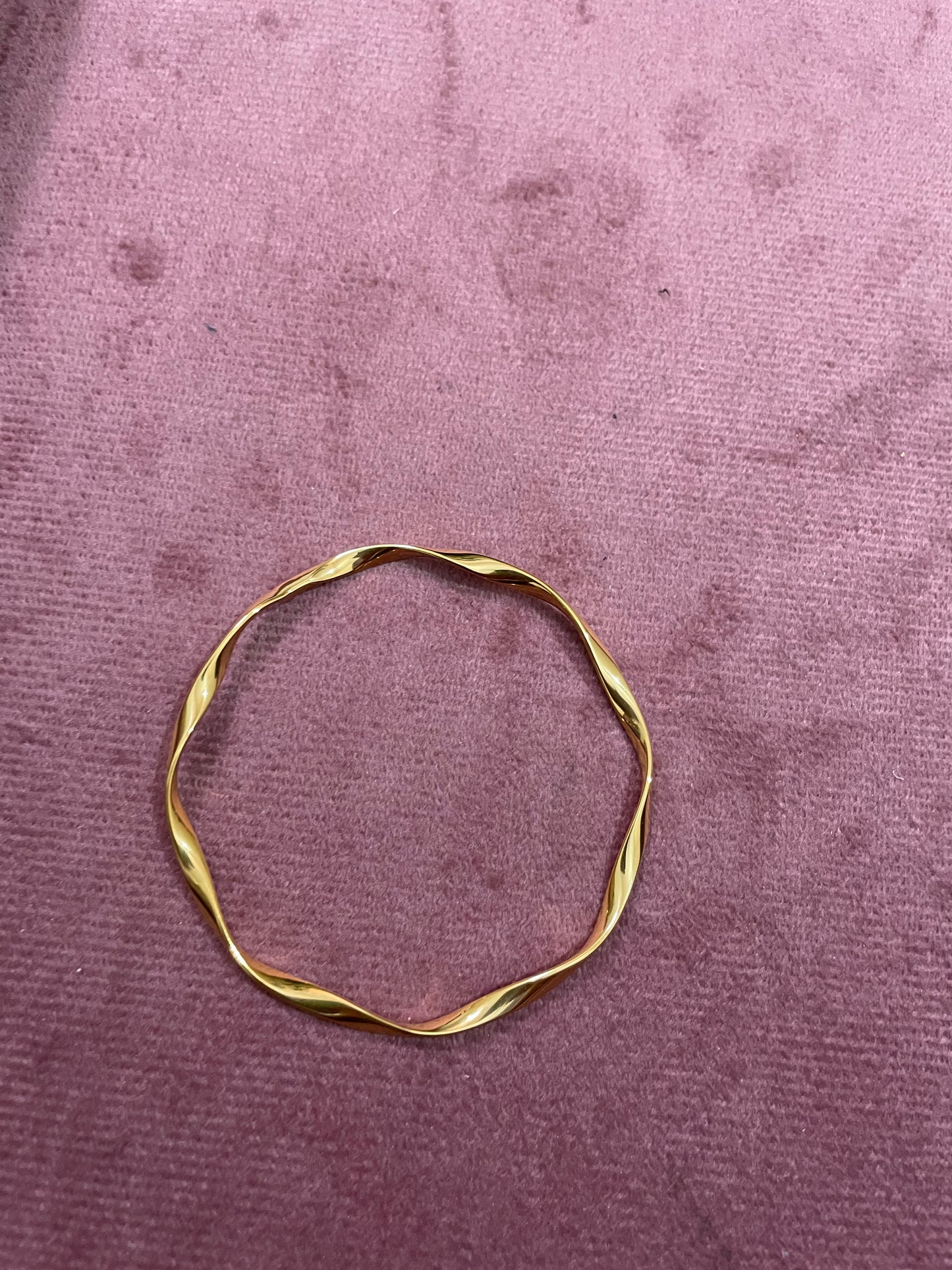 Twist Aura Gold Bangle