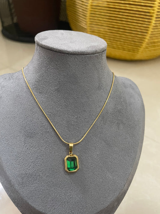 Emerald Radiance Solitaire Pendant