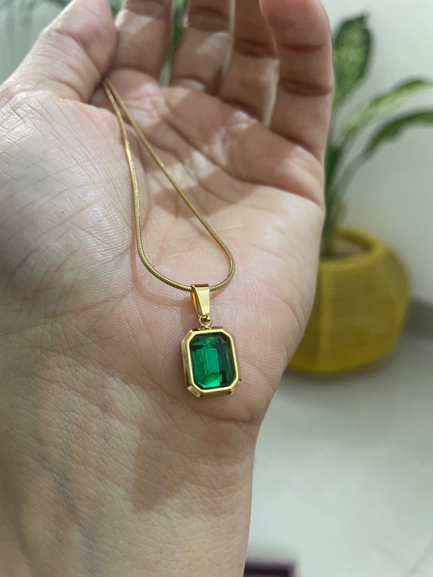 Emerald Radiance Solitaire Pendant