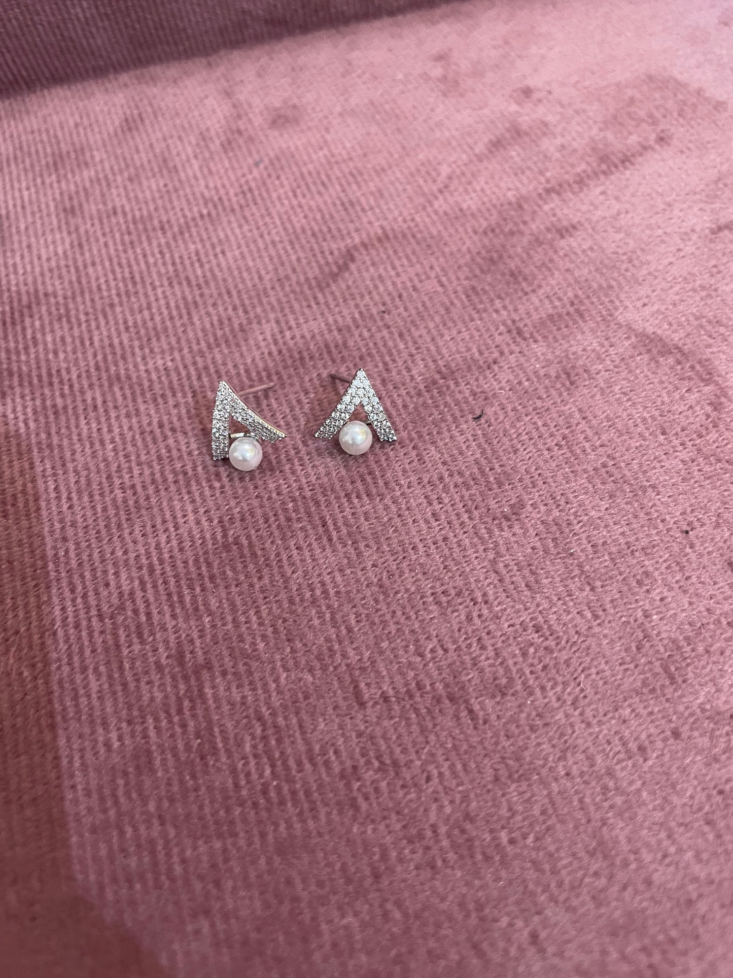 Pearl Prism V Studs
