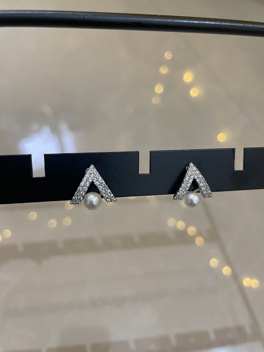 Pearl Prism V Studs