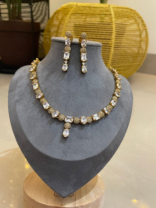 Aurelia Luxe AD Necklace Set