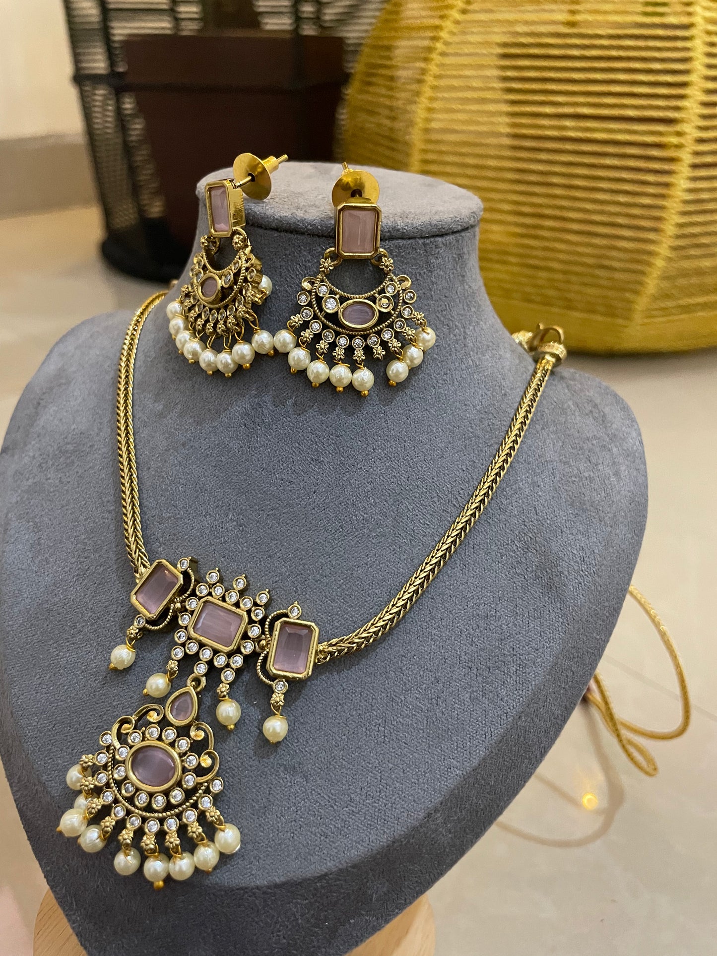 Nayra Heritage Pearl Choker Set