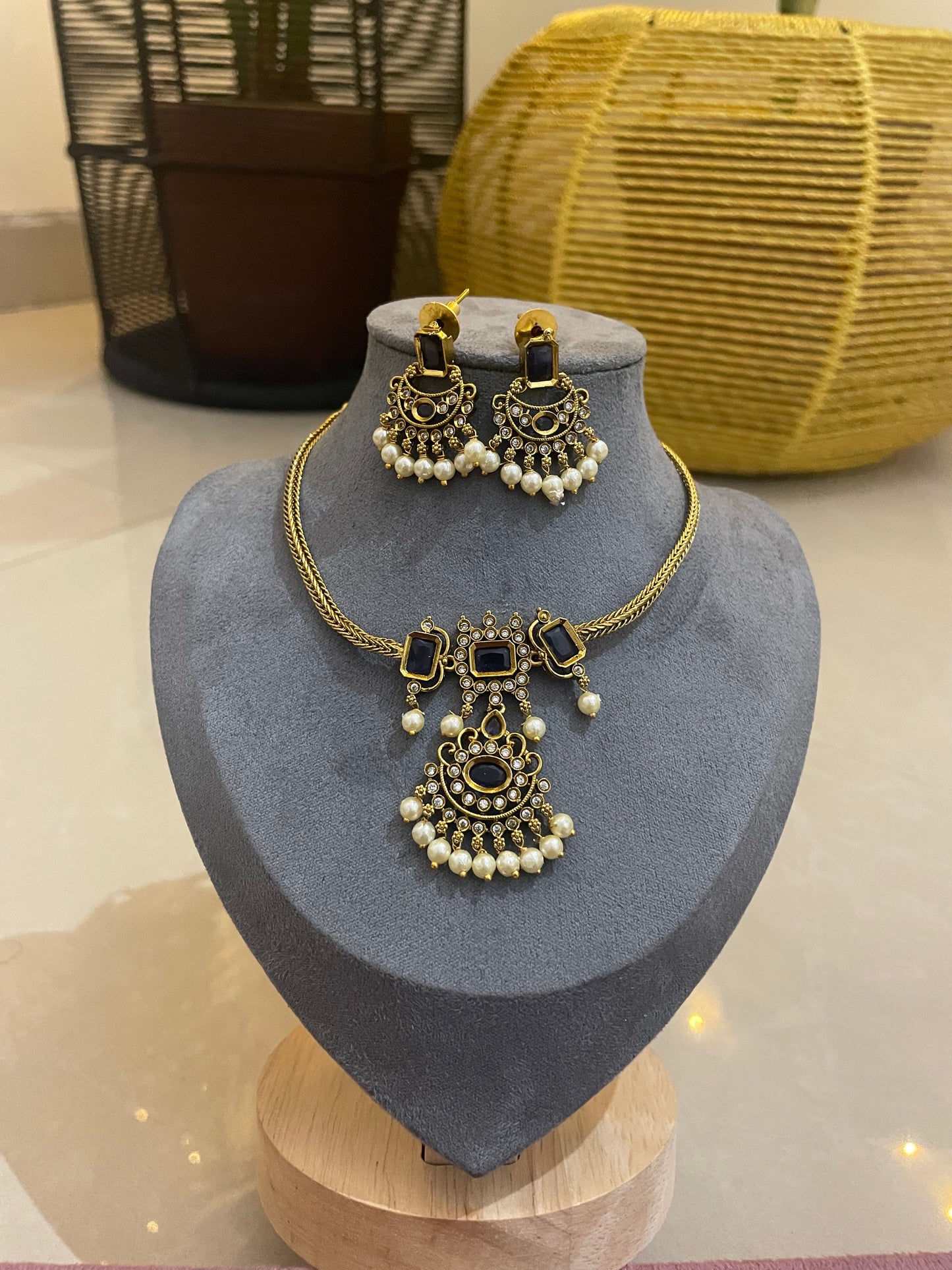 Nayra Heritage Pearl Choker Set