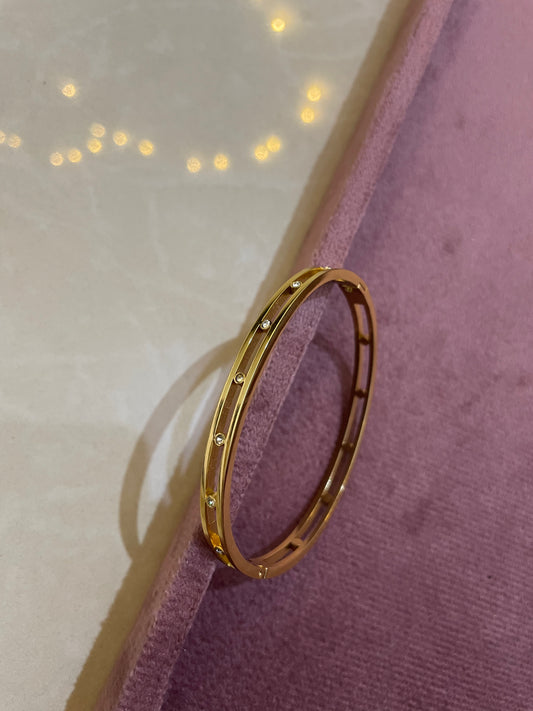 Eclipse Crystal Orbit Bangle