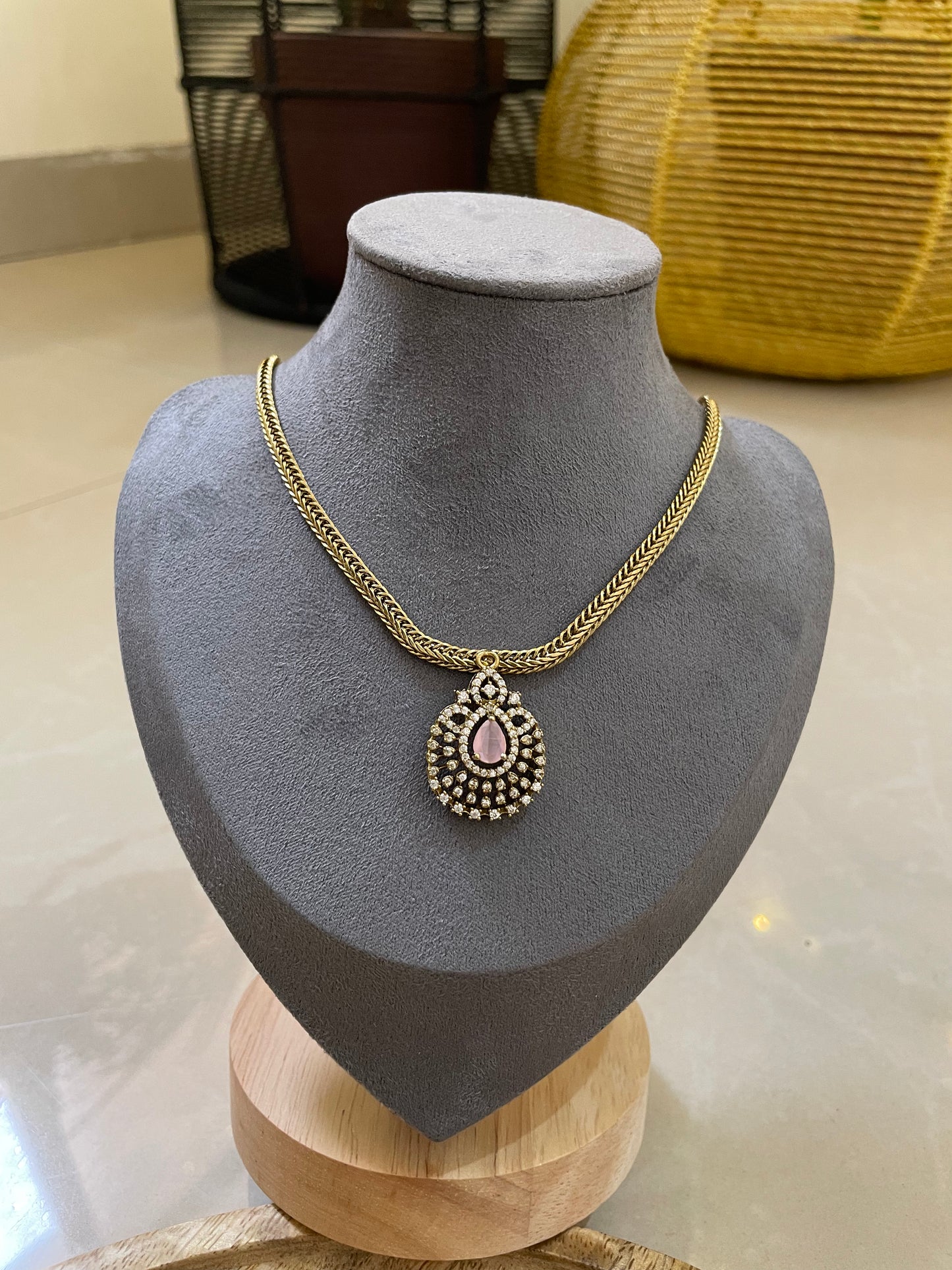 Parisa Halo AD Necklace Set