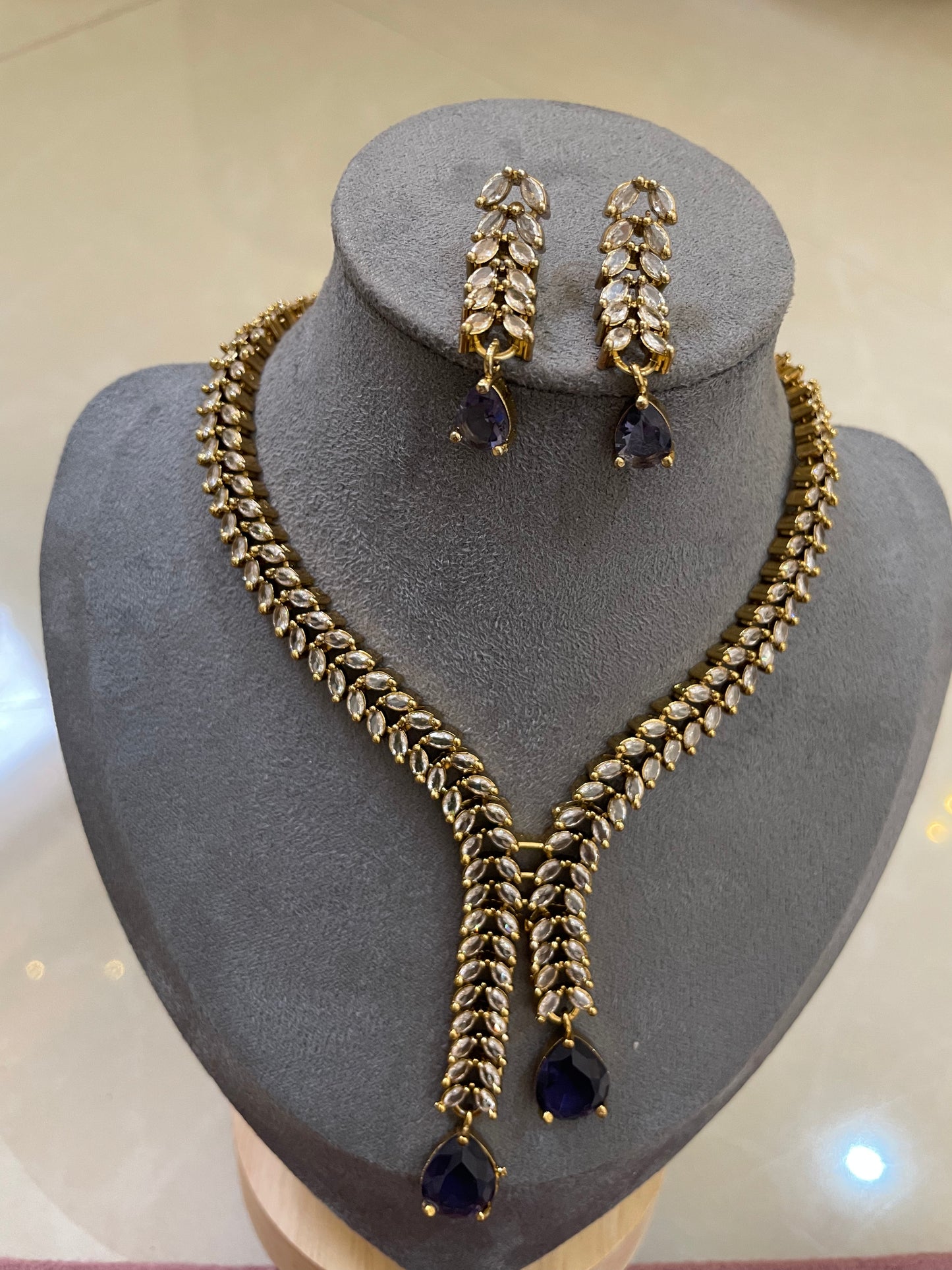 Elysia Drop AD Necklace Set