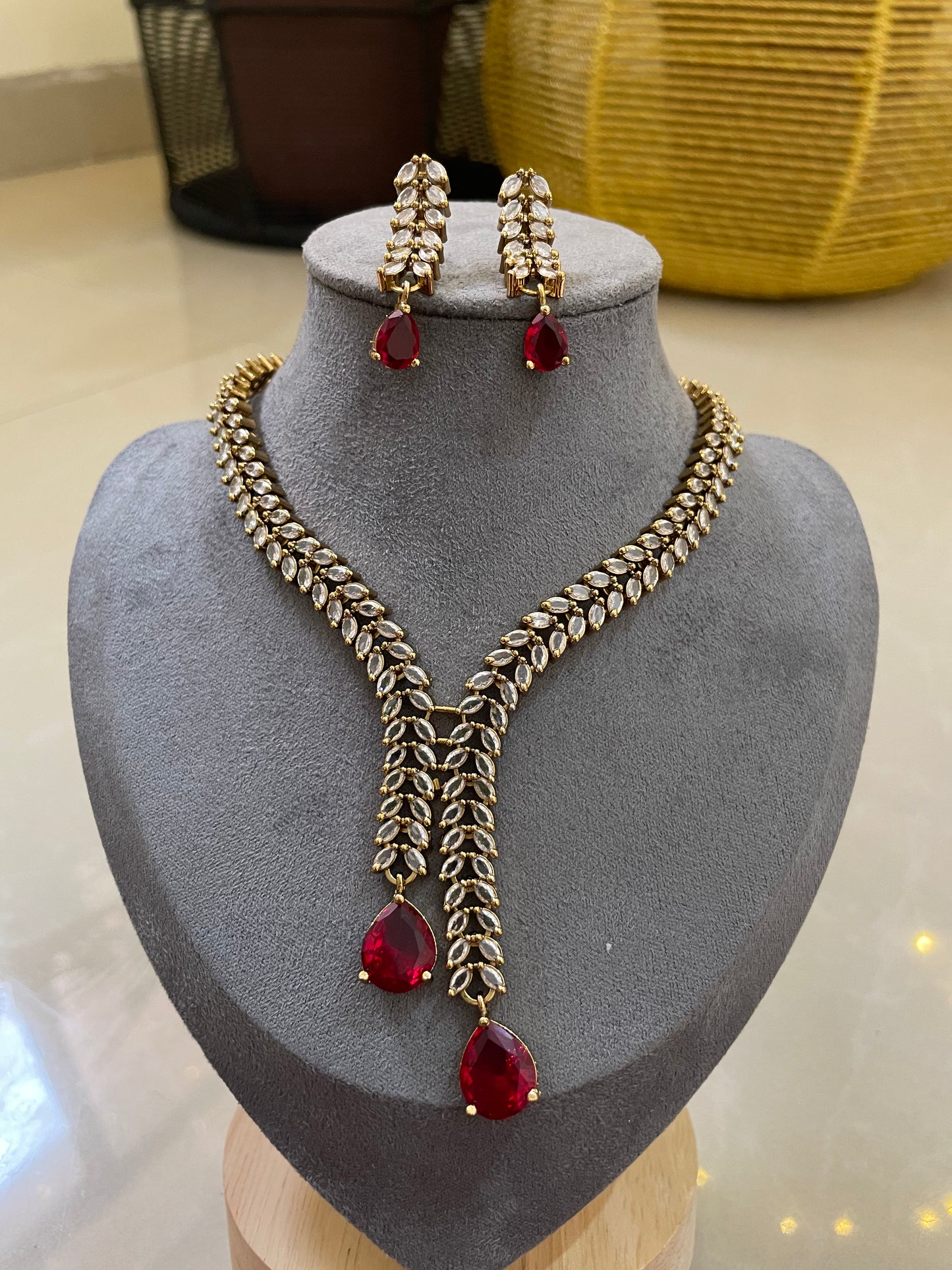 Elysia Drop AD Necklace Set