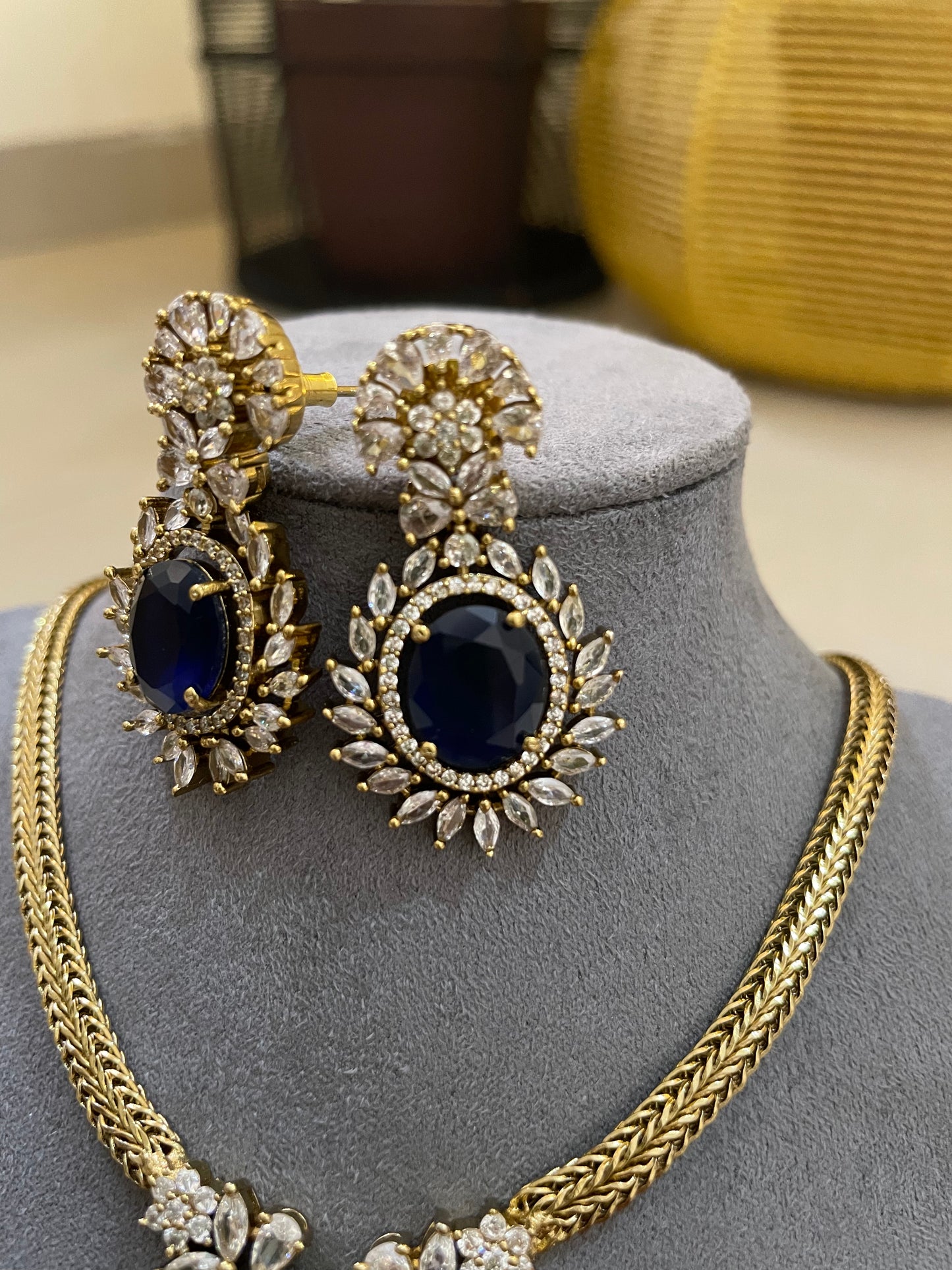 Noir Royale AD Necklace Set
