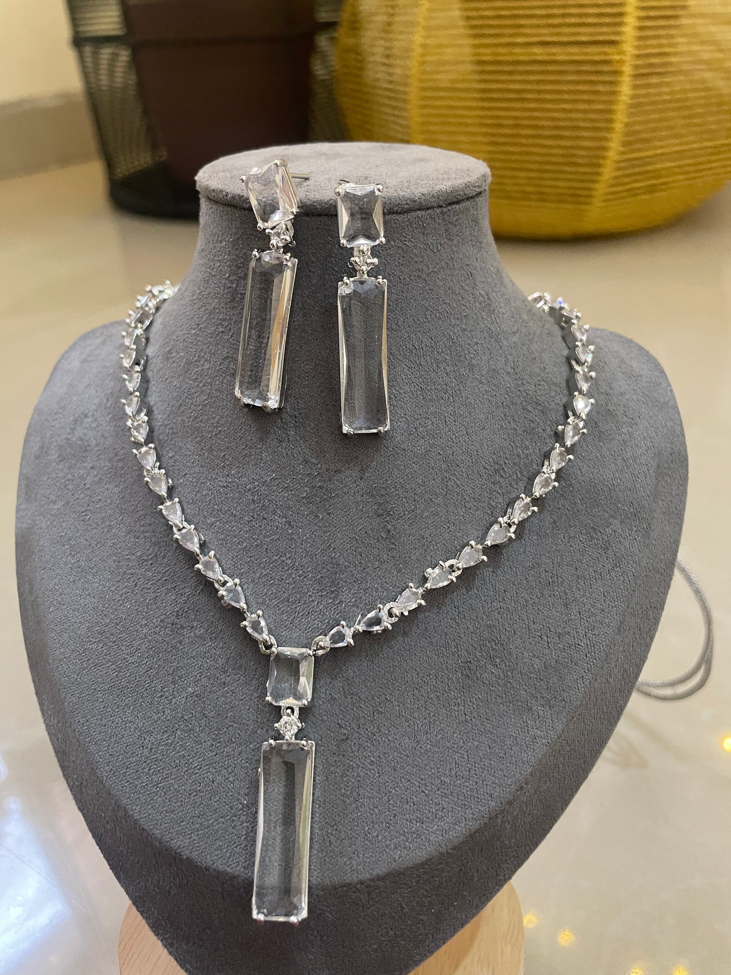 Opera Luxe AD Necklace Set