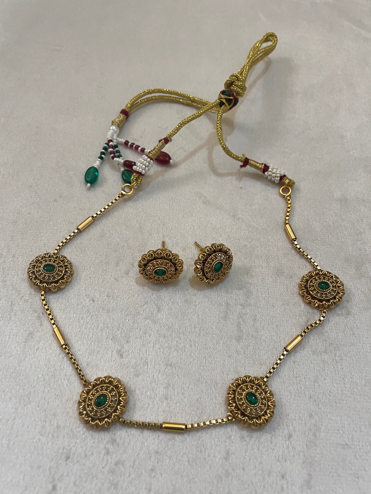 Antique Floral Medallion Set
