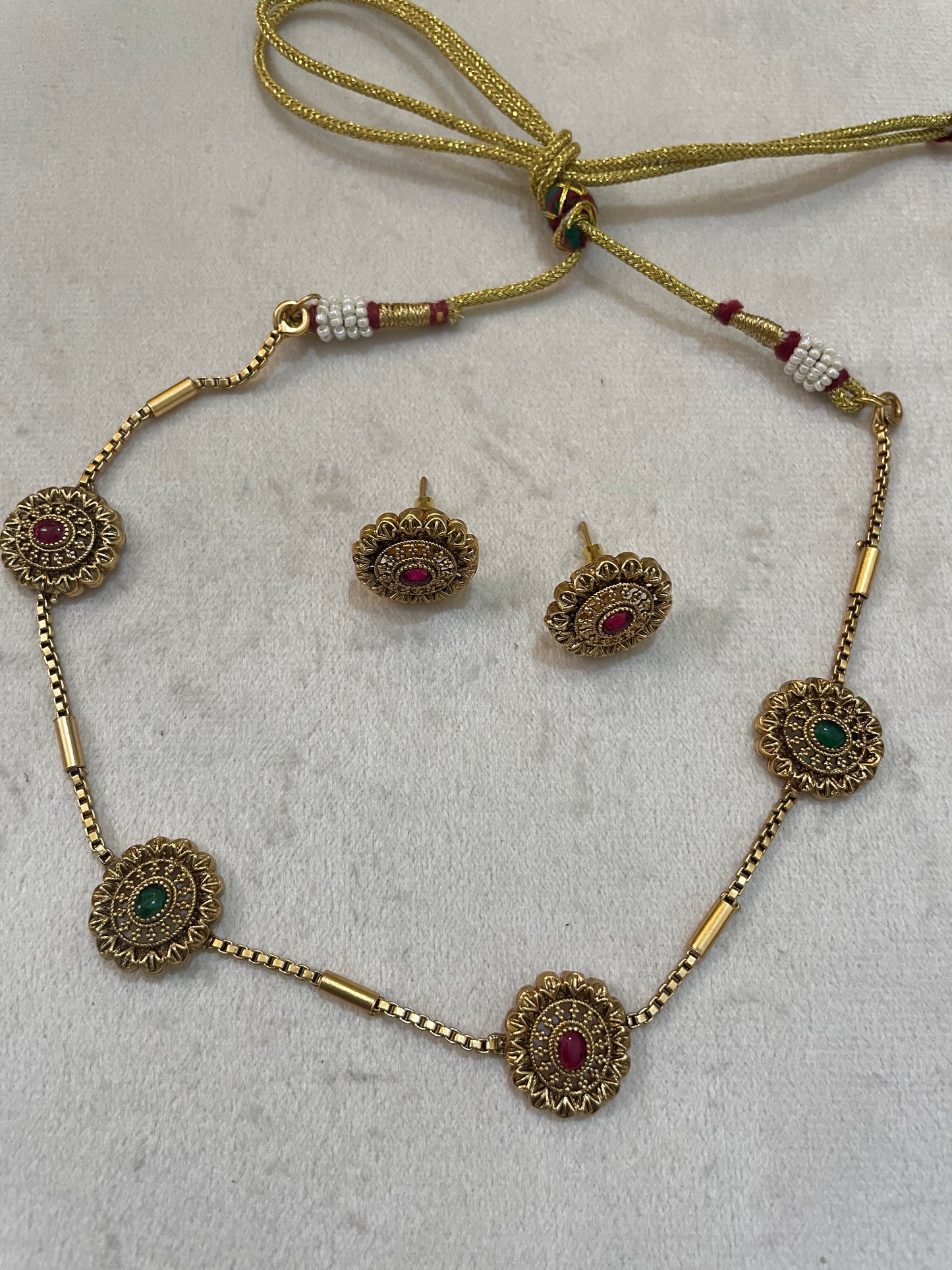 Antique Floral Medallion Set