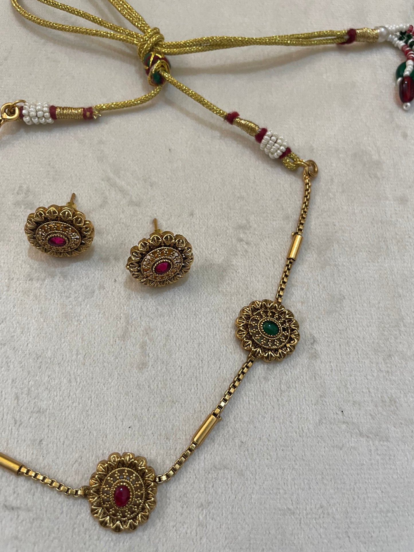 Antique Floral Medallion Set