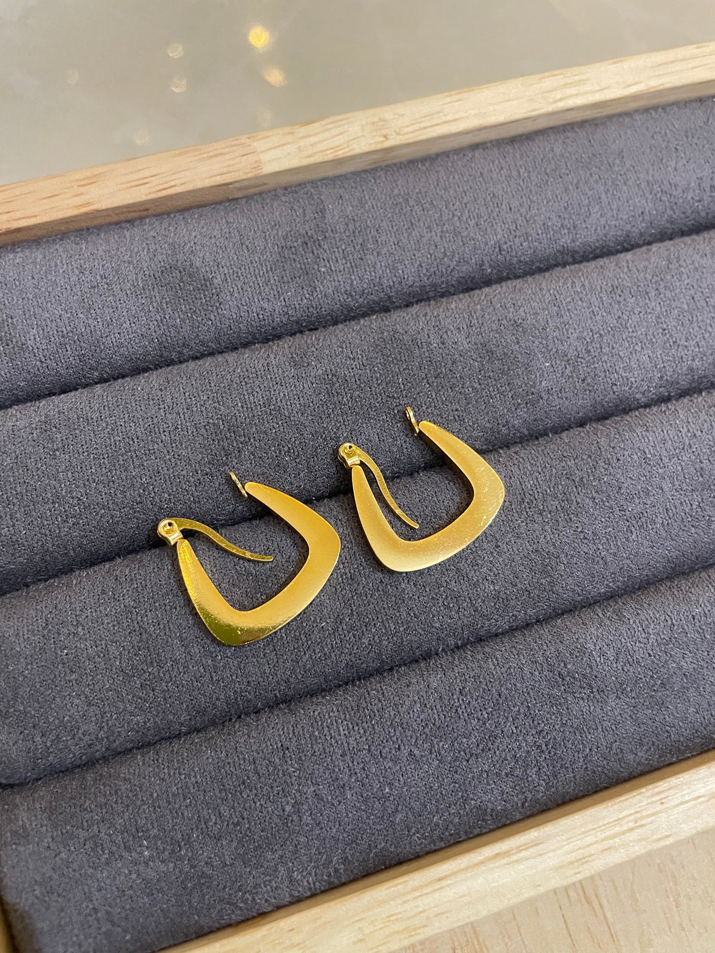 Muse Modernist Hoops