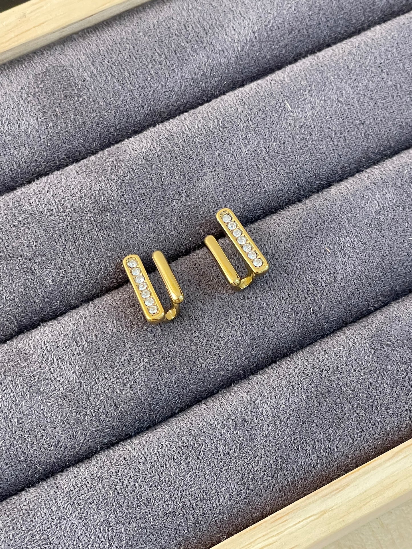 Linear Parallel Gemstone Studs