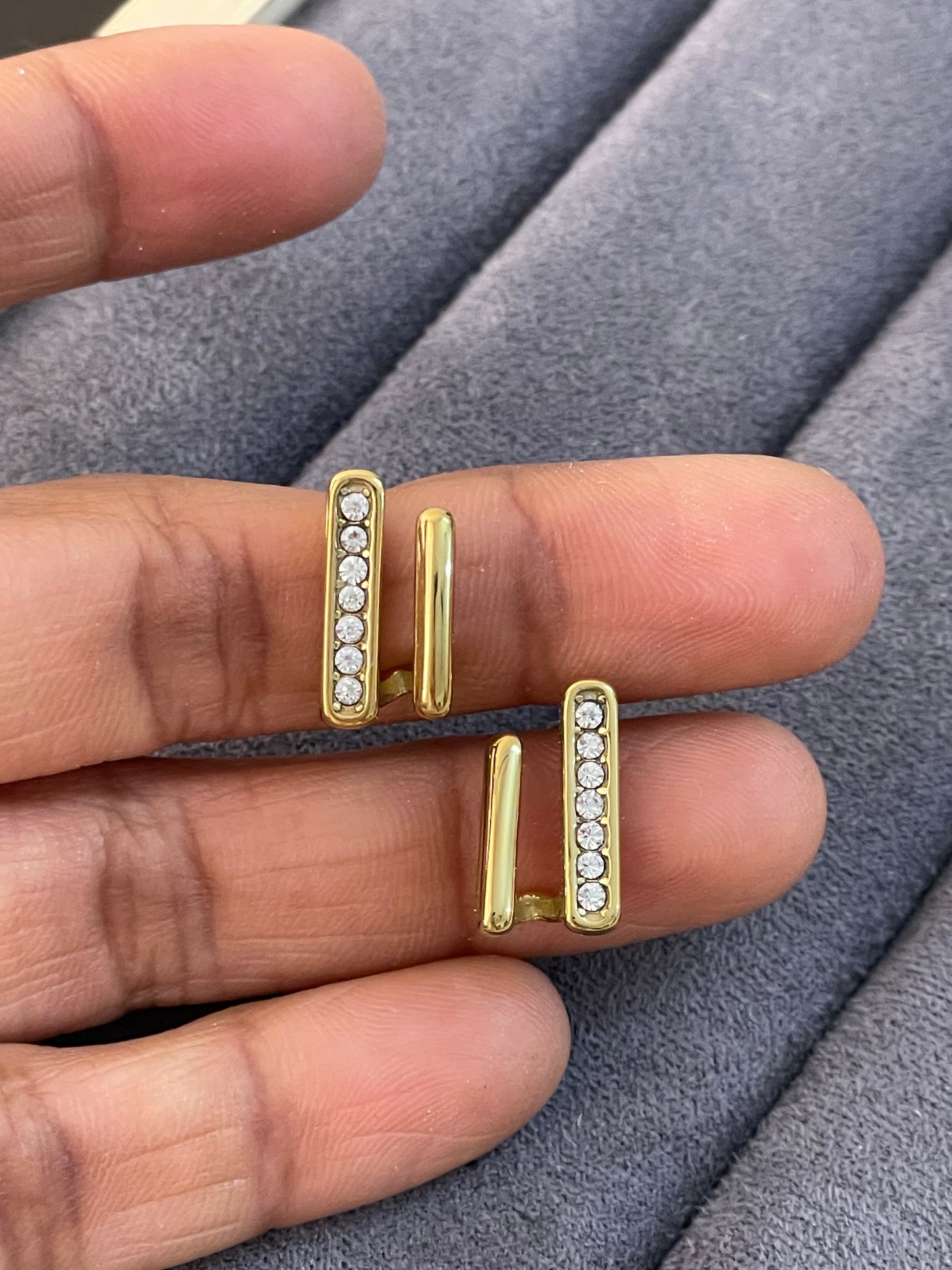 Linear Parallel Gemstone Studs