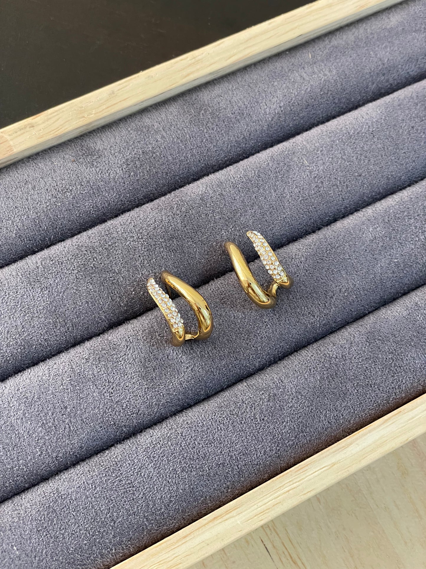Dual Orbit Hoops