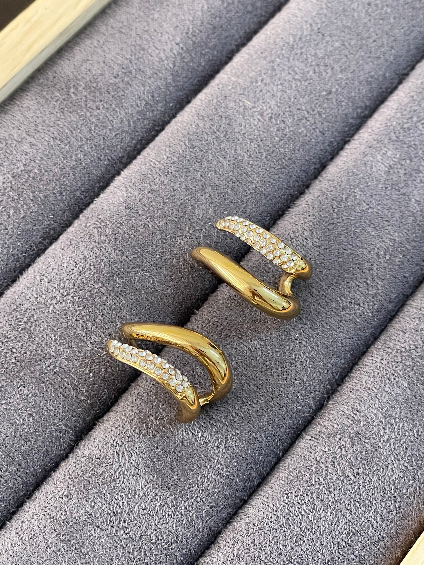 Dual Orbit Hoops